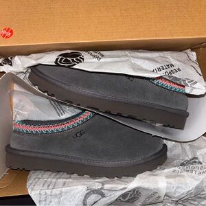UGG Women Gray Tasman